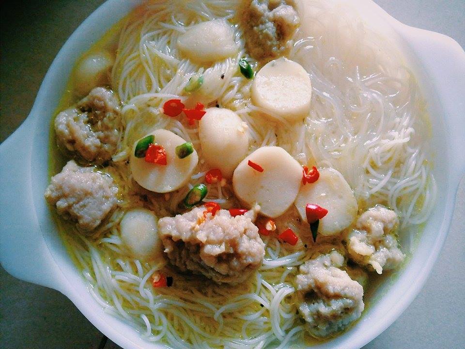 Strret food in South East Asia, malaysian food, malaysian dishes