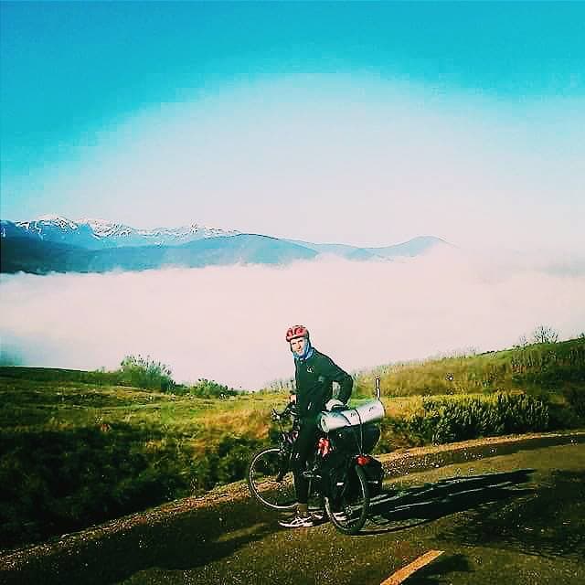 cycling camino de santiago, camino de santiago by bicycle, cycling camino de santiago in a low budget, routes for cycling camino de santiago, tips for cycling camino de santiago, camino cycle routes,