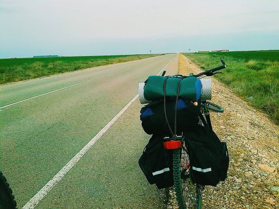 cycling camino de santiago, camino de santiago by bicycle, cycling camino de santiago in a low budget, routes for cycling camino de santiago, tips for cycling camino de santiago, camino cycle routes,