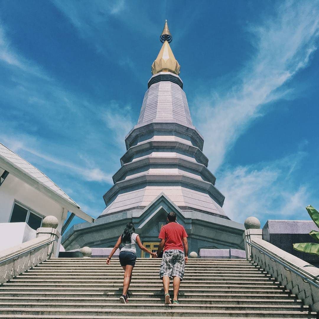 Vit Pagodas when visit Chiang Mai, things to do in Chiang Mai, Chiang Mai travel guide