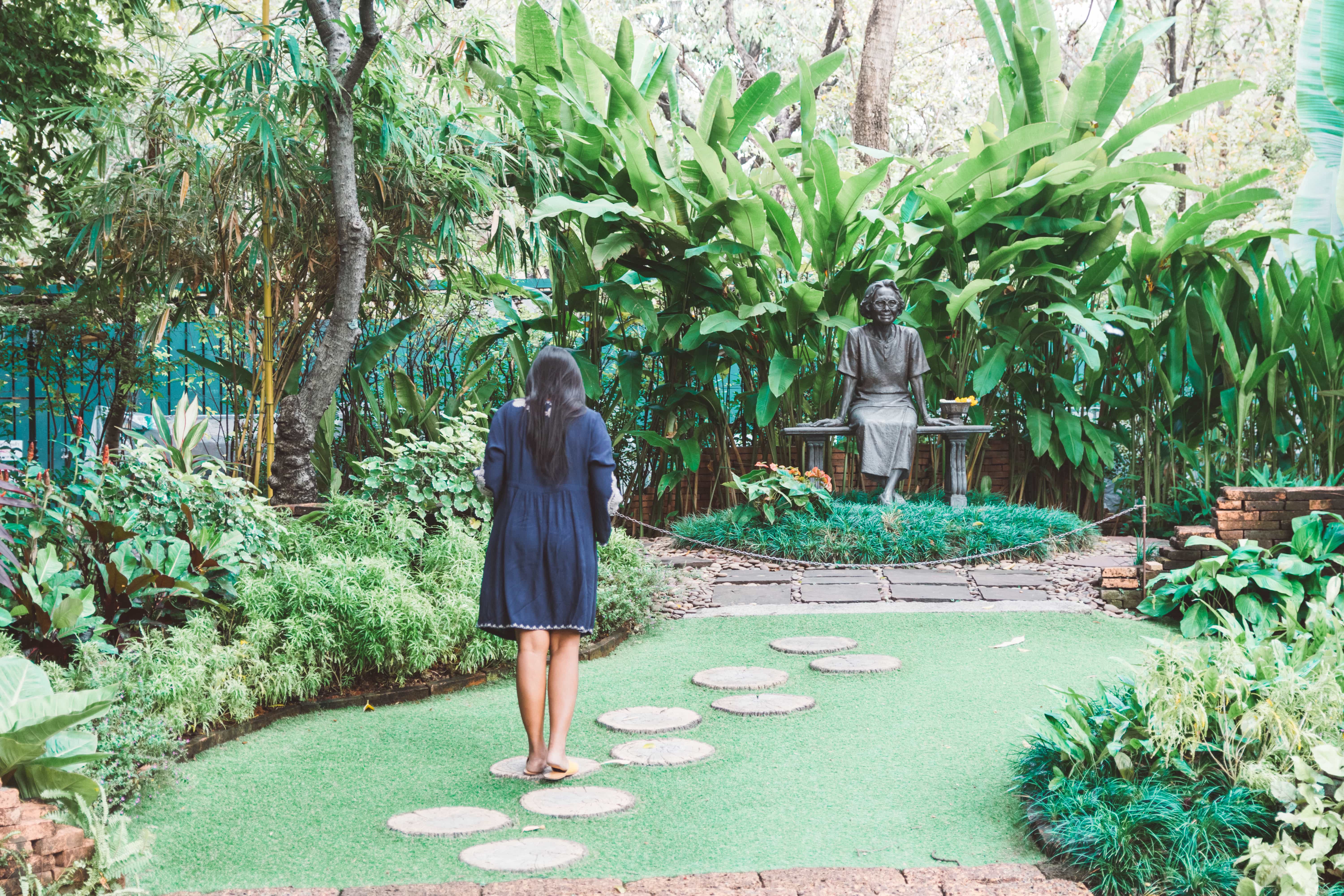 How to Get From Bangkok Airport to Khao San Road Best Way 15 How to get Khao San Road from the airport, How to get Khao San Road, Khao San Road night market, Where to stay in Khao San Road, where to sleep in Khao San Road, what to do in Khao San Road, What to eat in Khao San Road, Unicorn Cafe