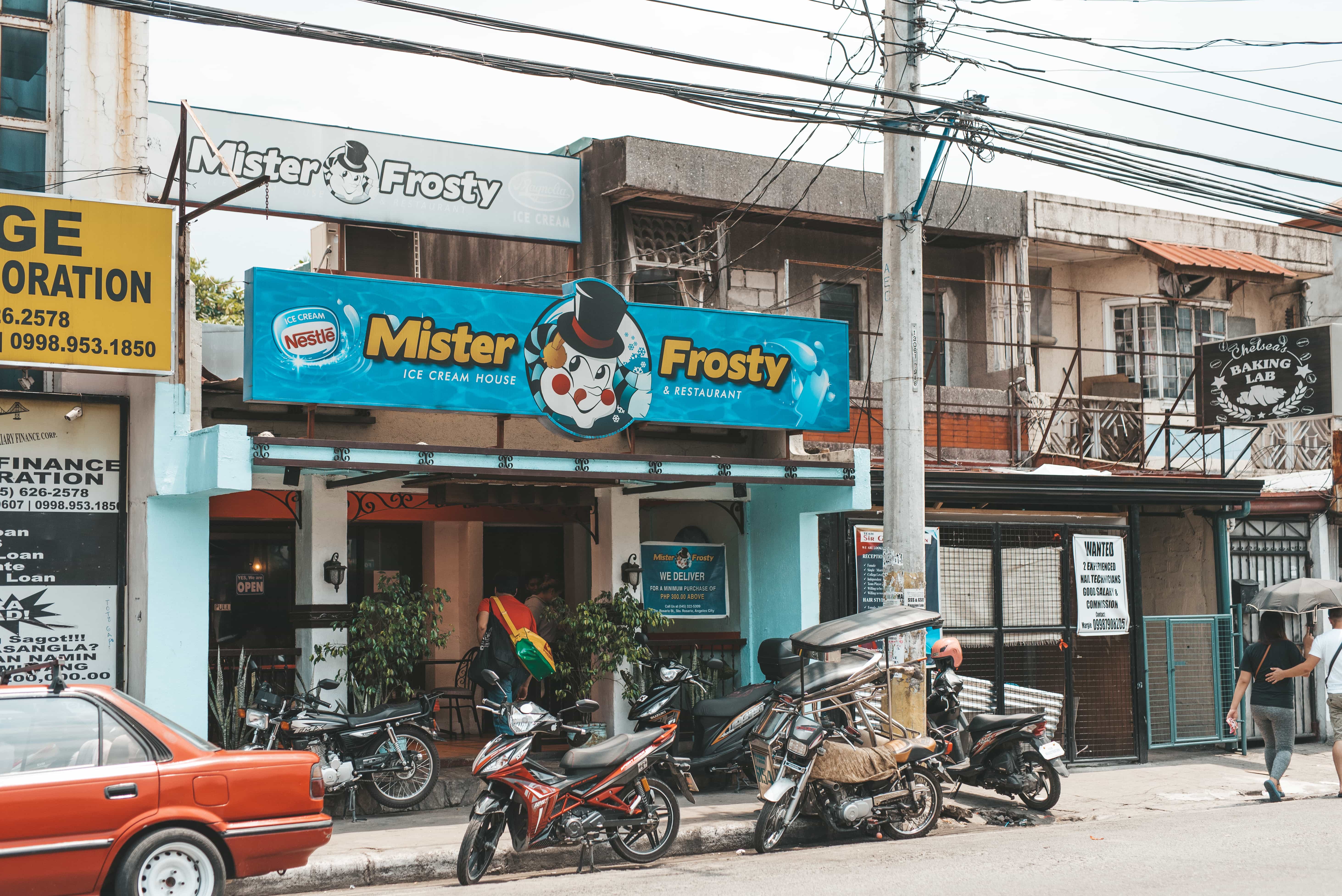 things to do in Angeles city, where to eat in Angeles city, how to get to angesles city, Holy Rosary Parish Church, zoocobia fun zoo, fontana water park, puning hot spring, resorts in angeles city, festivals in Angeles city, where to sleep in Angeles city