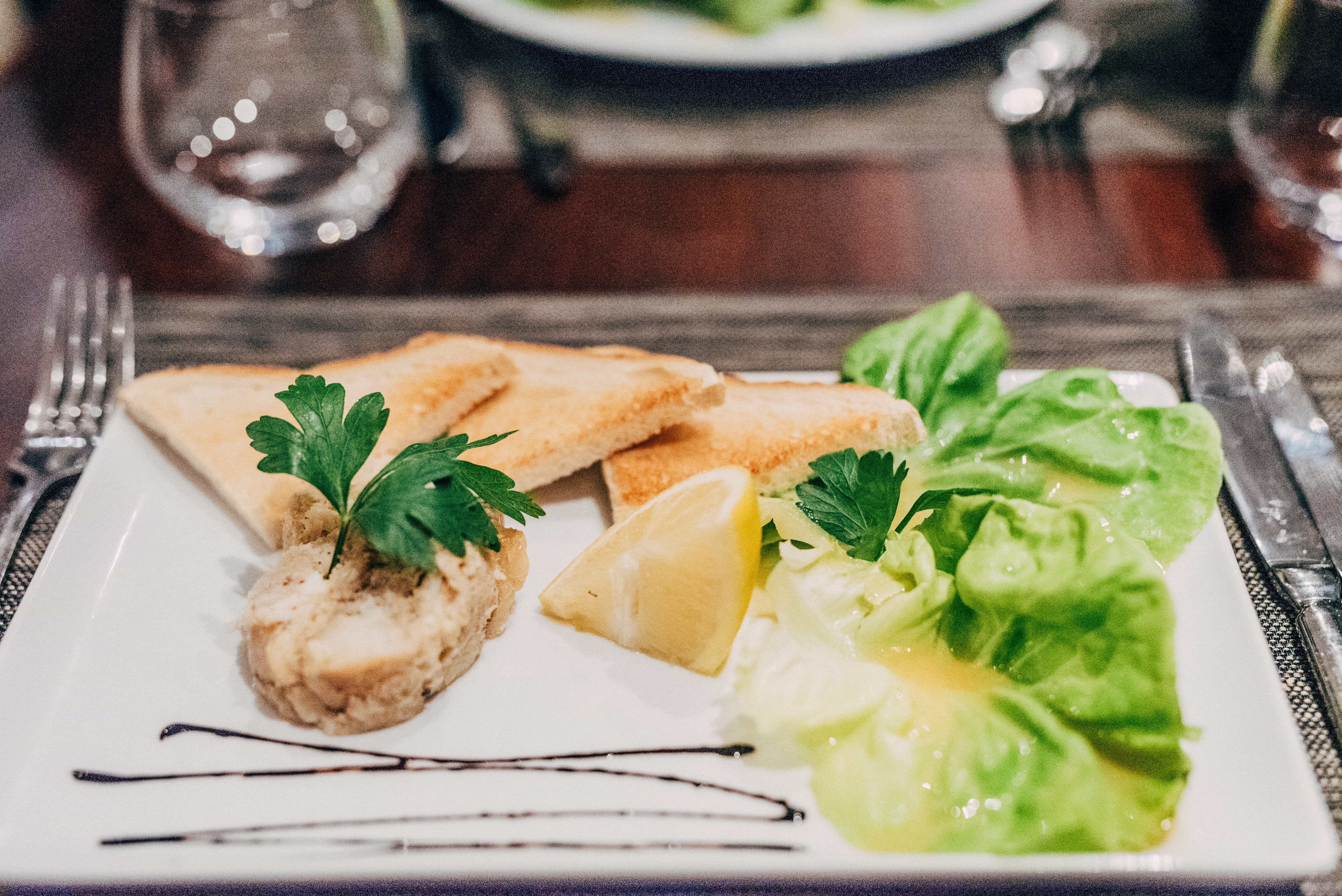 Things to do in Nice, Places to visit in Nice, Beaches in Nice, bibycle around Nice, day trip to Montecarlo, day trip to Menton