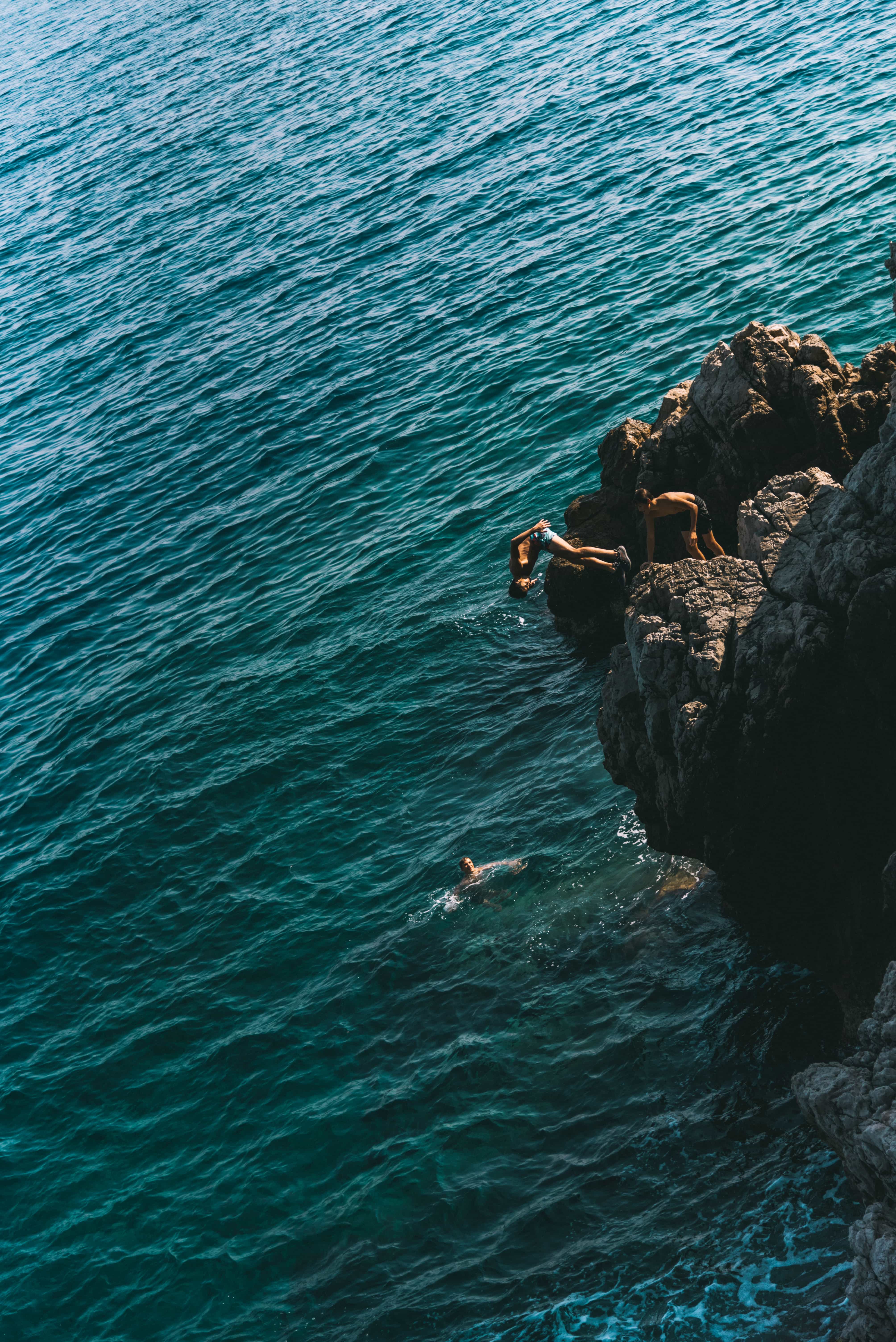 Things to do in Nice, Places to visit in Nice, Beaches in Nice, bibycle around Nice, day trip to Montecarlo