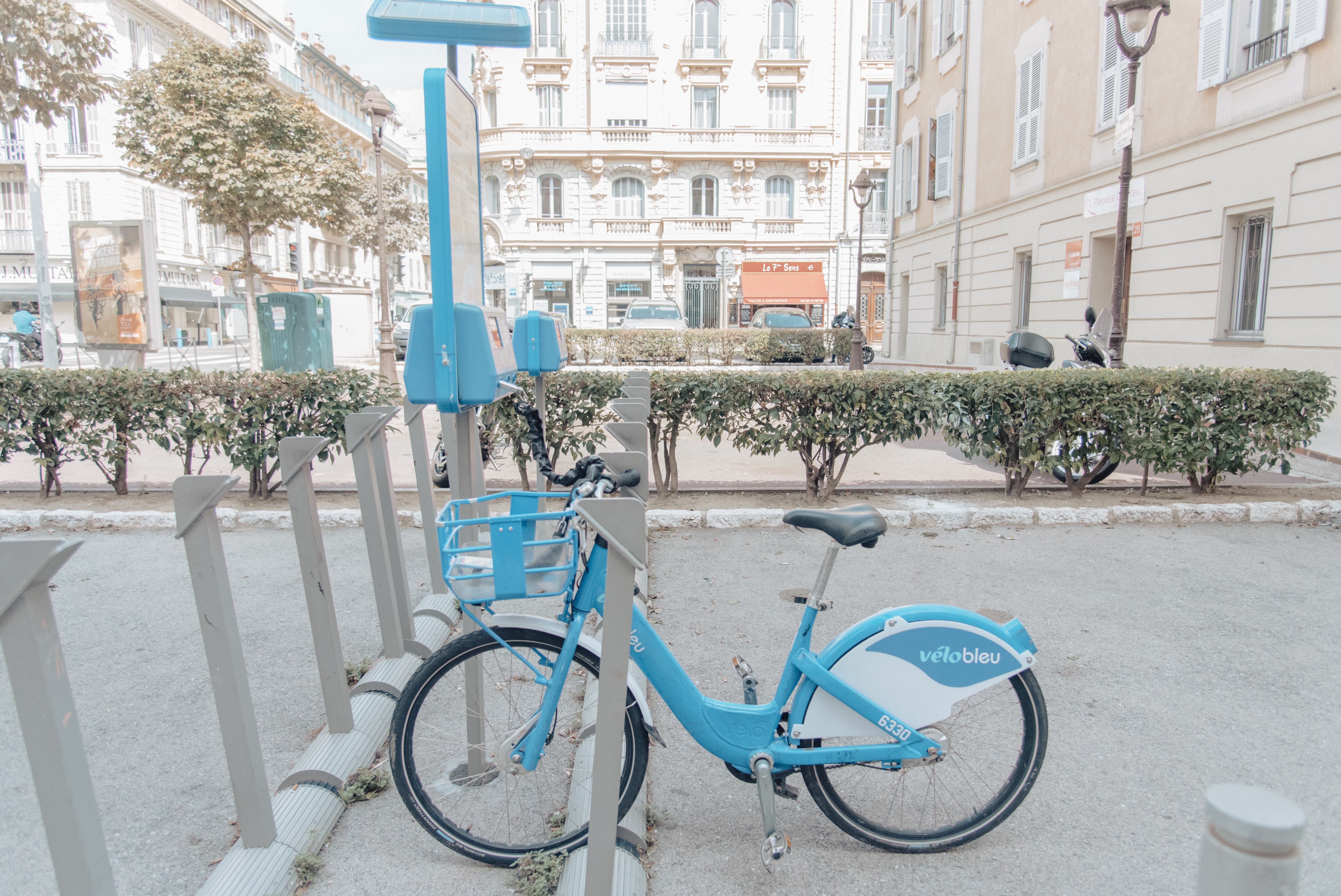 Things to do in Nice, Places to visit in Nice, Beaches in Nice, bibycle around Nice