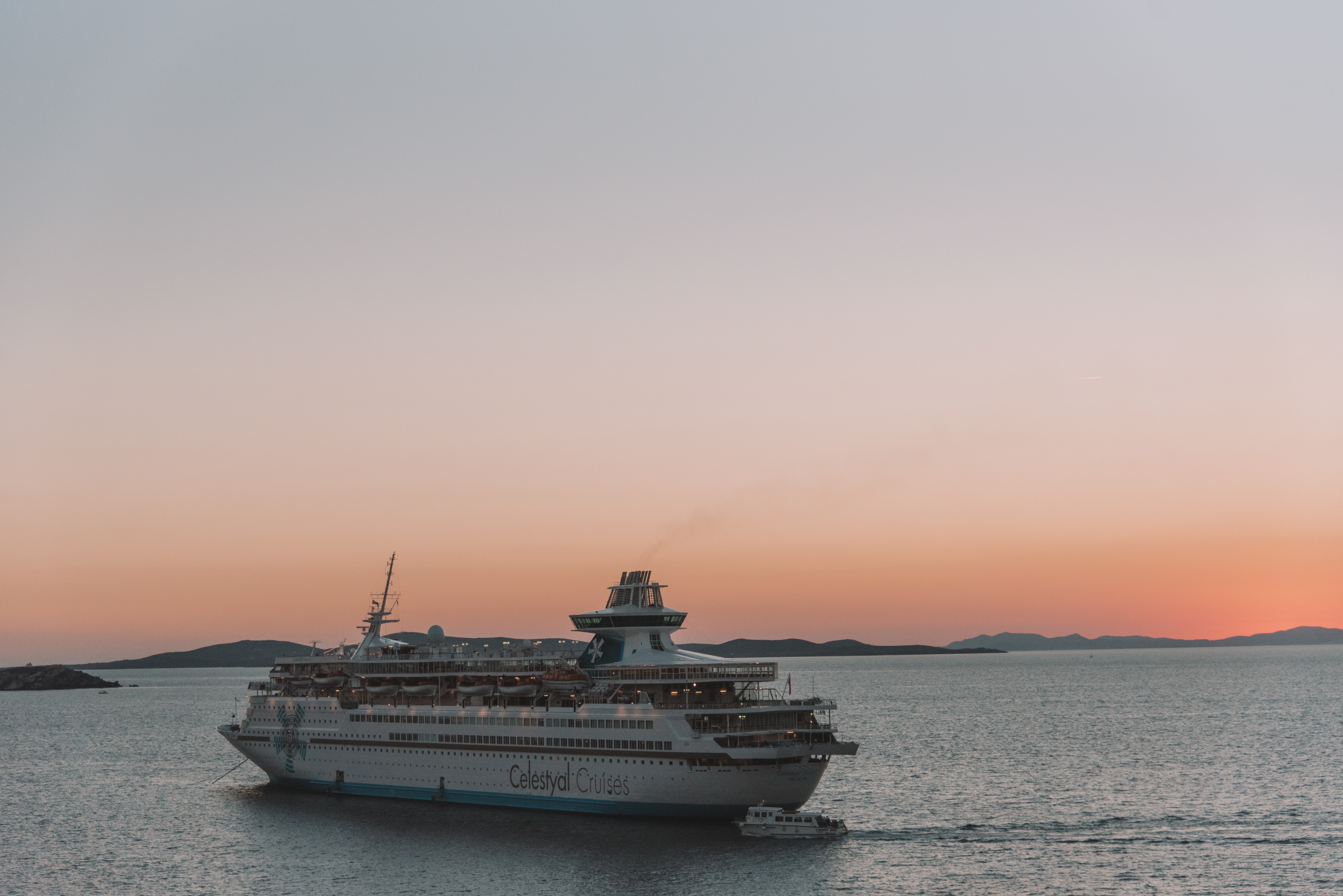 New Entrance Fee for Tourists in Santorini and Mykonos