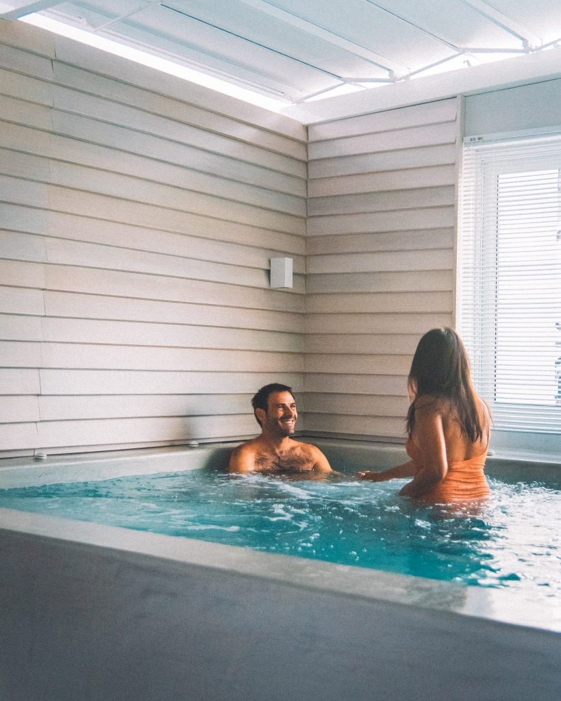 How to Spot a Fake Hotel Review Before You Book — And Avoid a Vacation Nightmare 3 Budget Travel in Greece