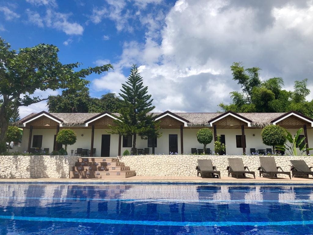  luxury resorts in moalboal, cheap hotels in moalboal, where to sleep in moalboal