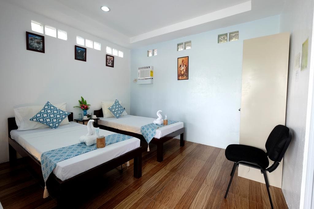  luxury resorts in moalboal, cheap hotels in moalboal, where to sleep in moalboal