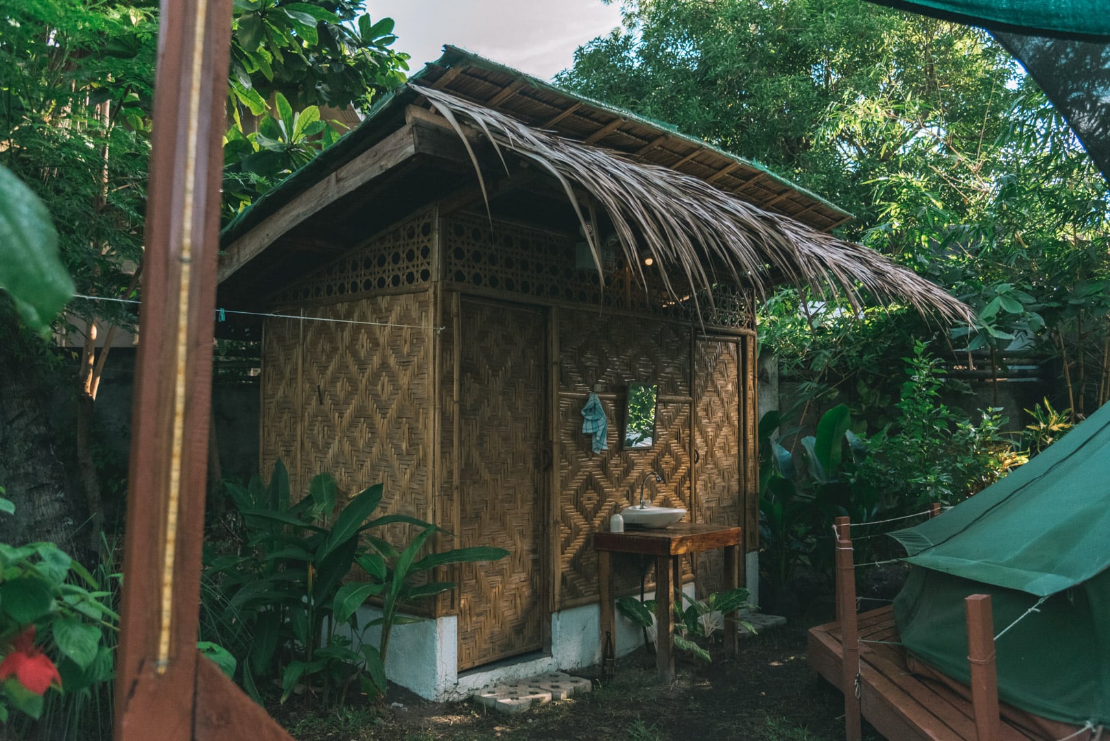 How to get to Camiguin, camiguin tourist spots, things to do in Camiguin, Camiguin travel guide, where to sleep in Camiguin, food travel budget in Camiguin, Daily travel budget in Camiguin, Ysla Beach