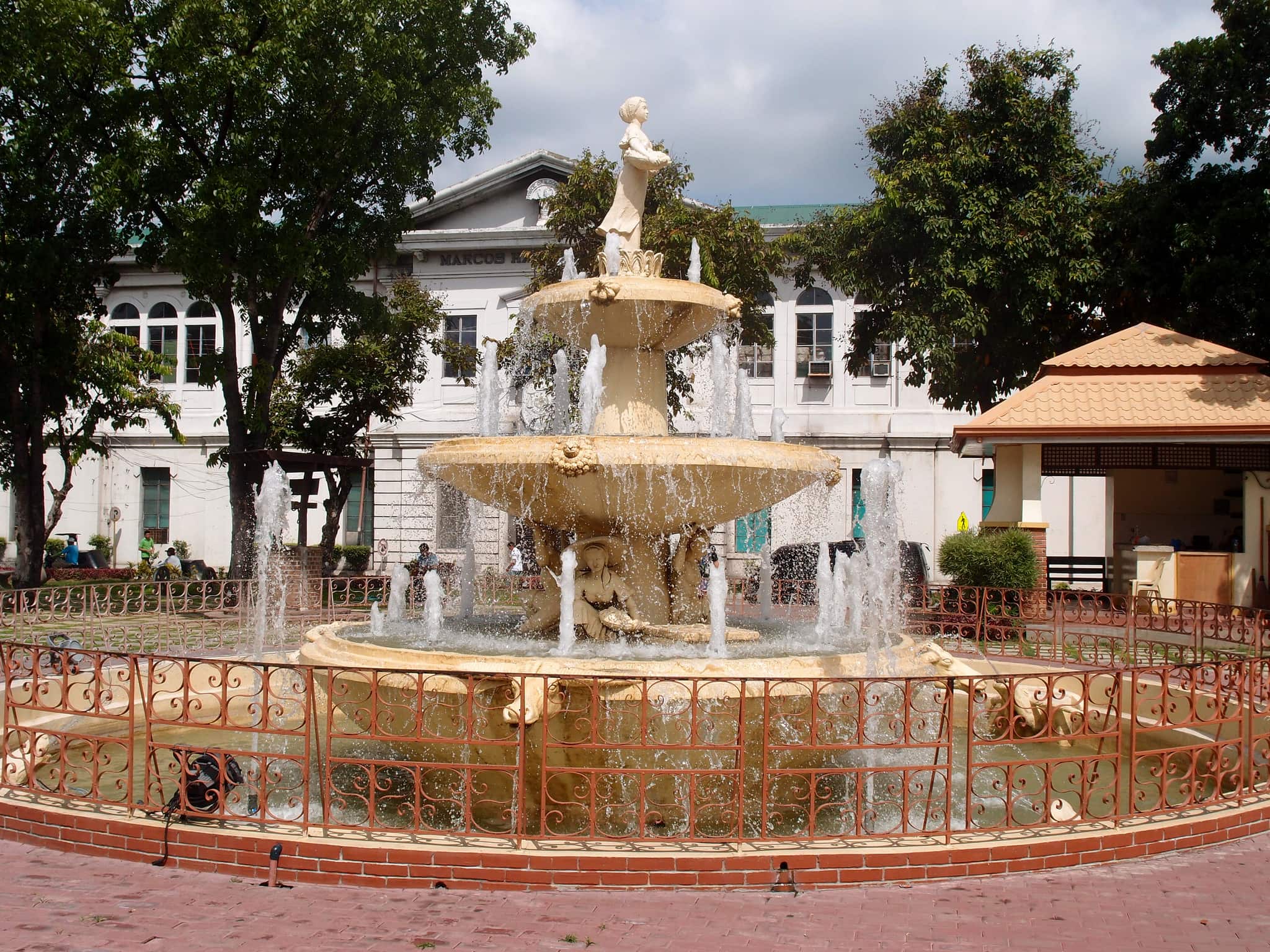 Aurora Park, things to do in Laoag, Laoag tourist spots