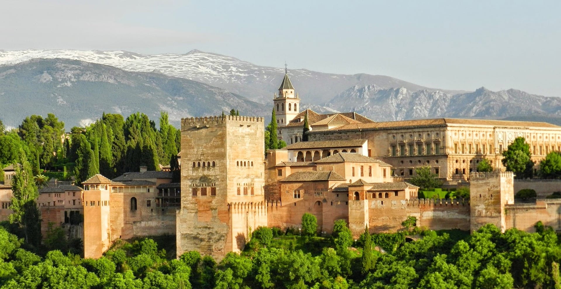 40 Quick Facts About Spain That You Didn't Know, 10 Unbelievable Experiences In Spain That You Can't-Miss, Alhambra Granada, Instagrammable places in Spain