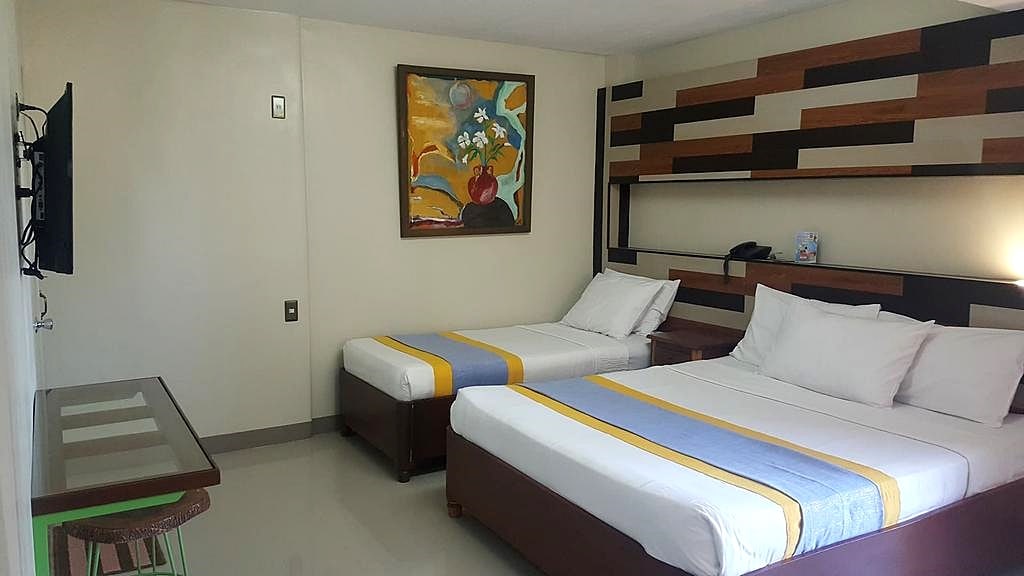 Where to stay in Ilocos Norte, Palacio de Laoag