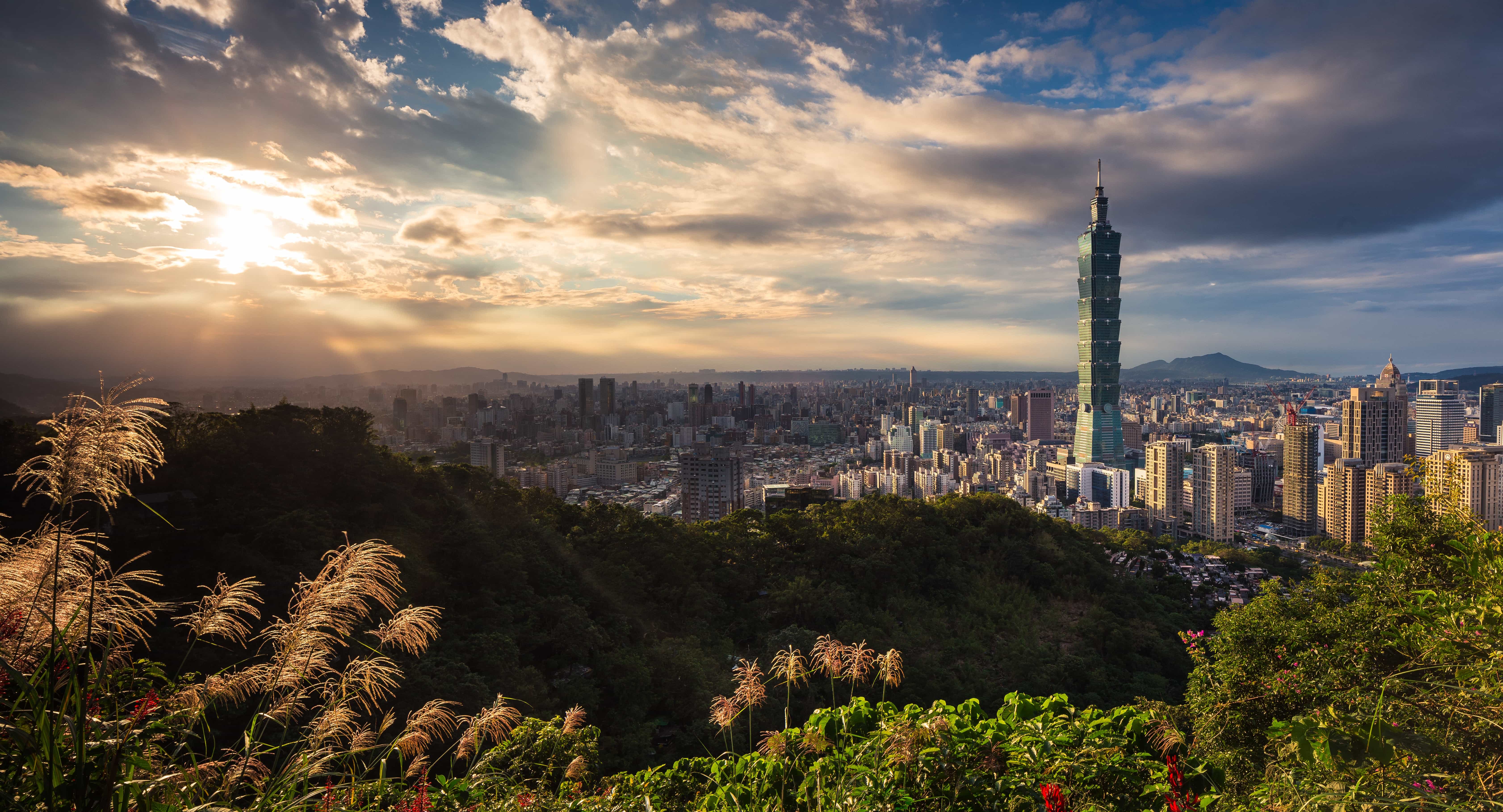 20 Most Instagrammable Places in Taipei And Best Instagram Spots in Taipei 3 elephant mountain, instagrammable places in taiwan