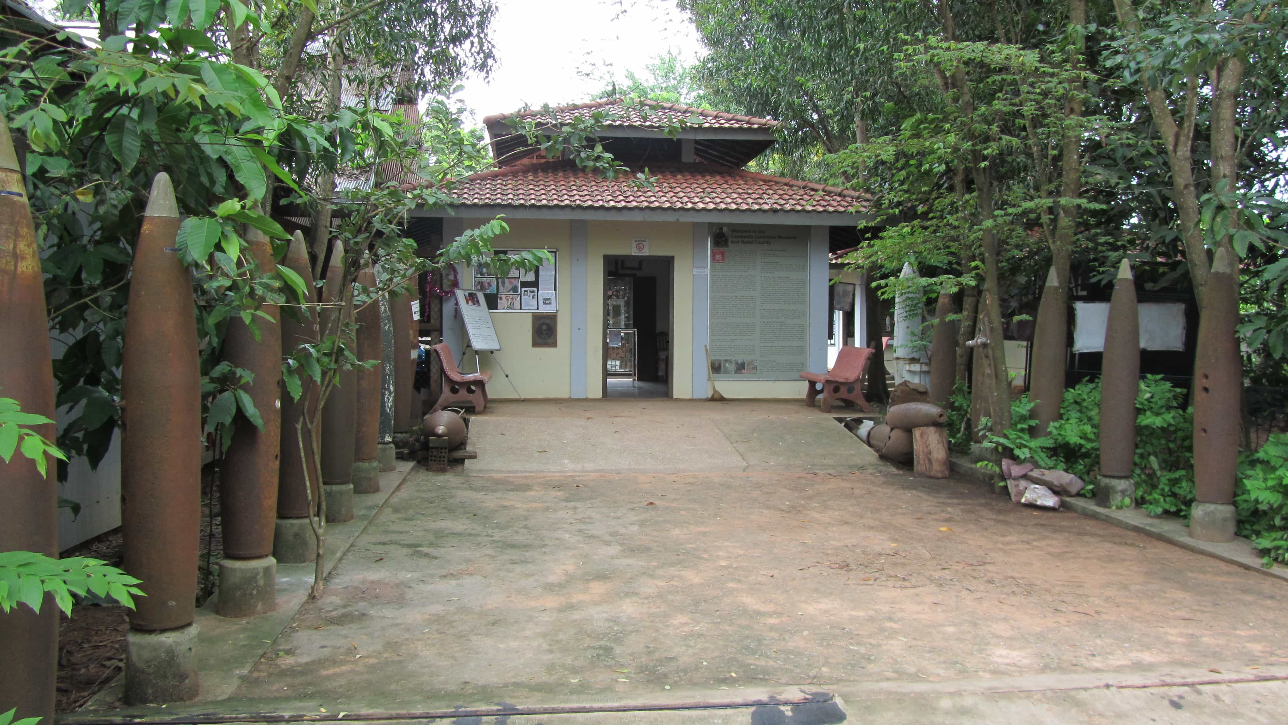 Cambodia Tourist Spots, Cambodia Landmine Museum