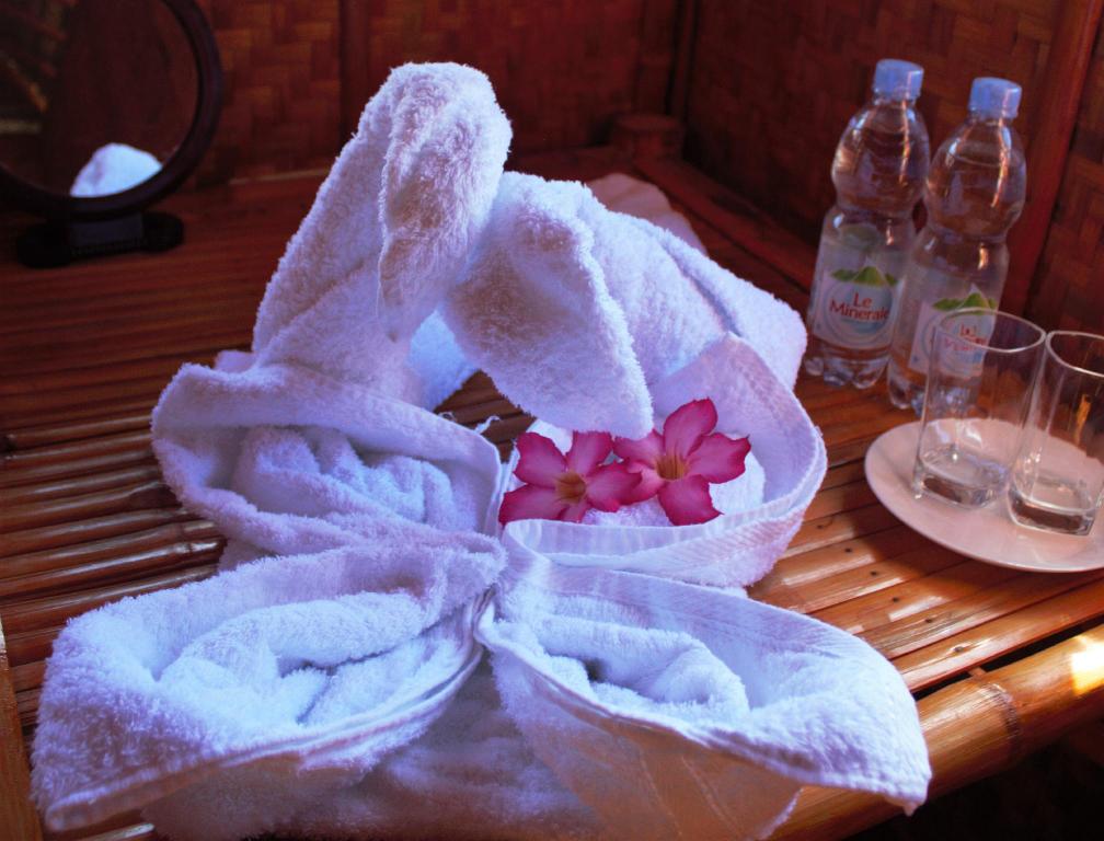 where to stay in Bantayan Island, cheap hotels in Bantayan island, Ananets Hotel