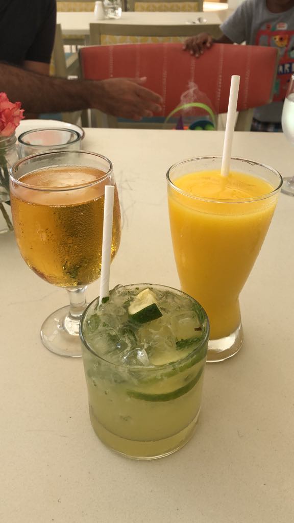 Things to do in Boracay Island, Boracay island travel guide, budget travel in boracay island, Boracay Island, Happy hour in Boracay Island, Boracay party