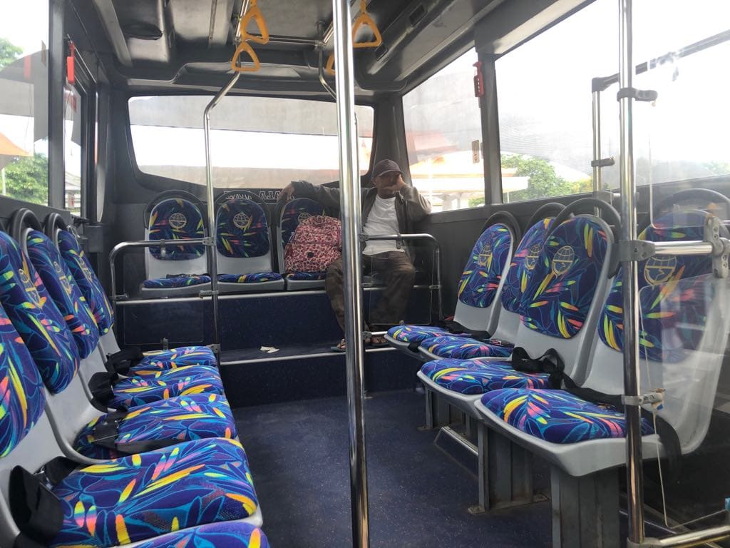 How to get to Ubud by bus from Ngurah Rai International Airport