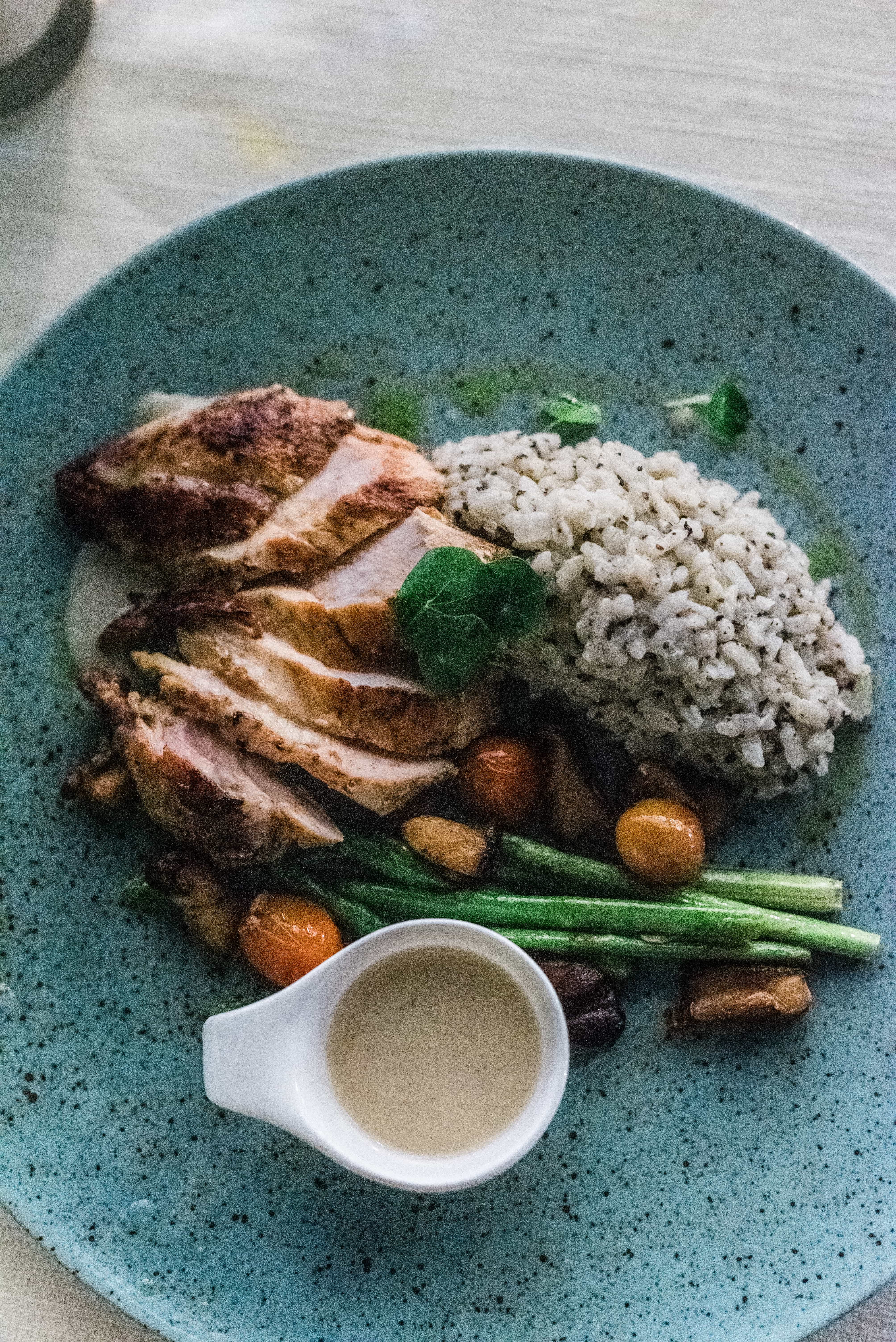 Things to do in Boracay Island, Boracay island travel guide, budget travel in boracay island, Boracay Island, Indigo Restaurant, Discovery Shores