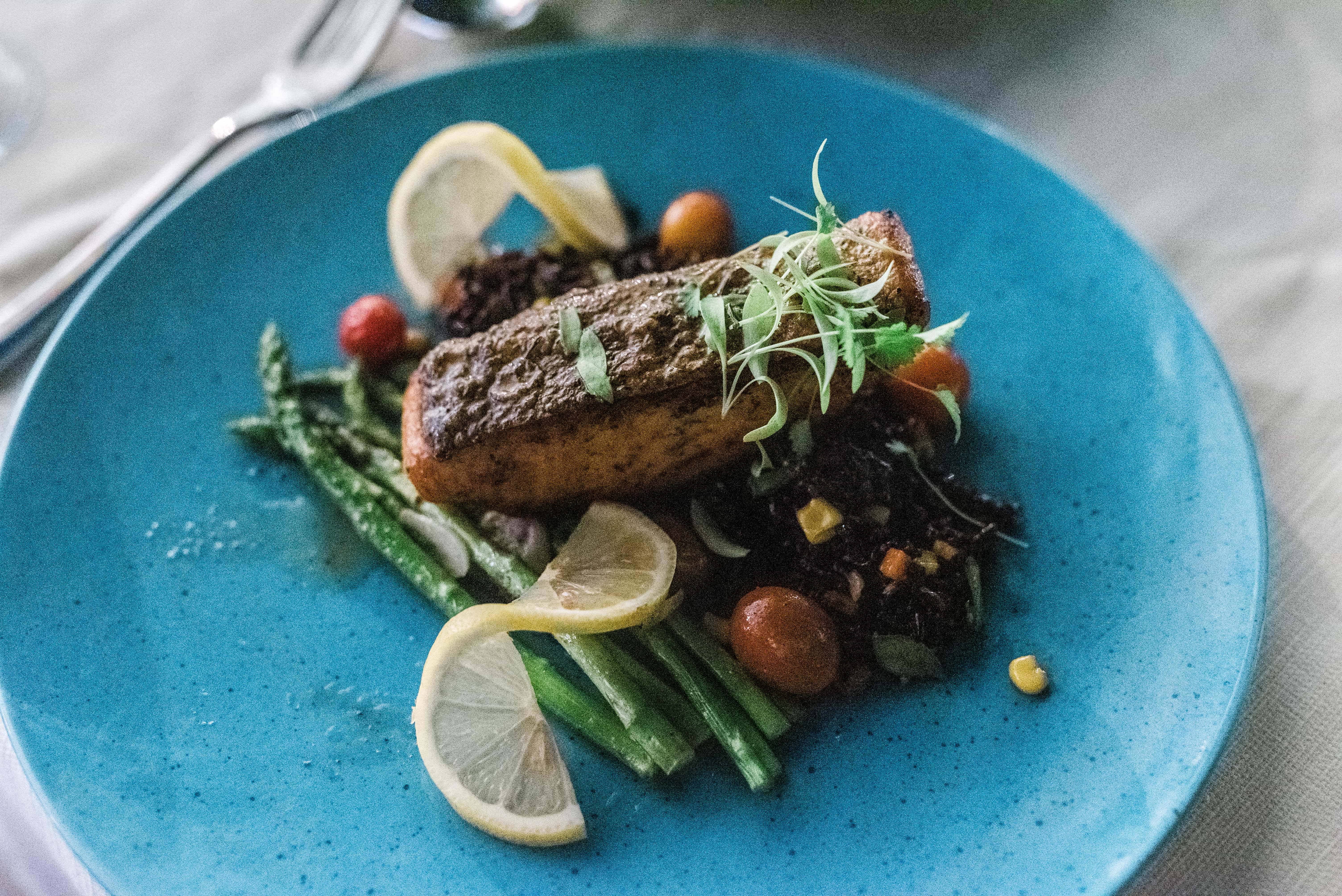 Things to do in Boracay Island, Boracay island travel guide, budget travel in boracay island, Boracay Island, Indigo Restaurant, Discovery Shores