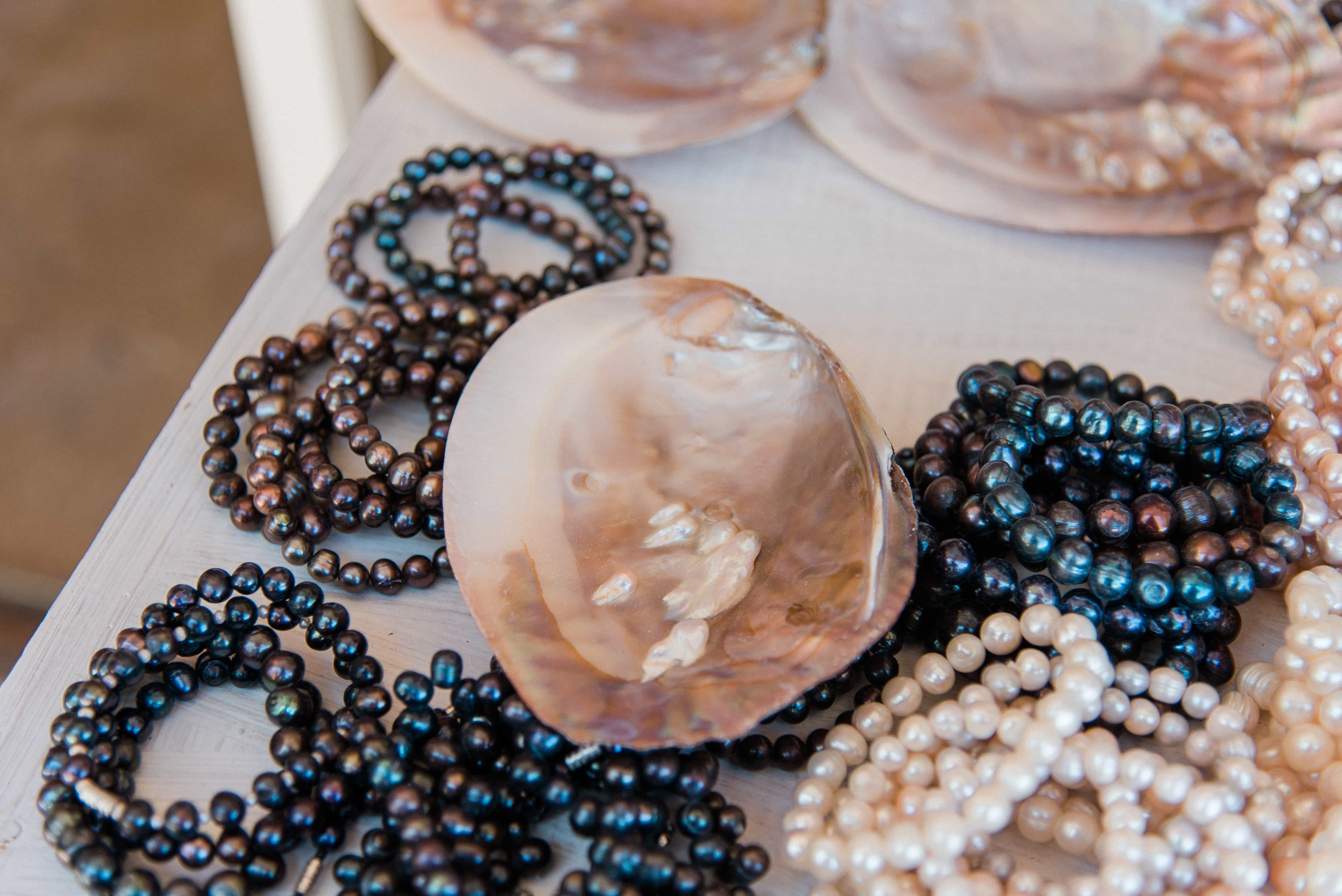 Things to do in Boracay Island, Boracay island travel guide, budget travel in boracay island, Boracay Island, shopping in DMall