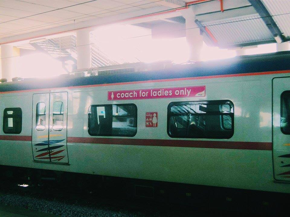 kuala lumpur to batu caves, how to get to batu caves, kl sentral to batu caves, batu caves entrance fee, batu caves steps batu caves travel guide, things to know before visiting Batu Caves