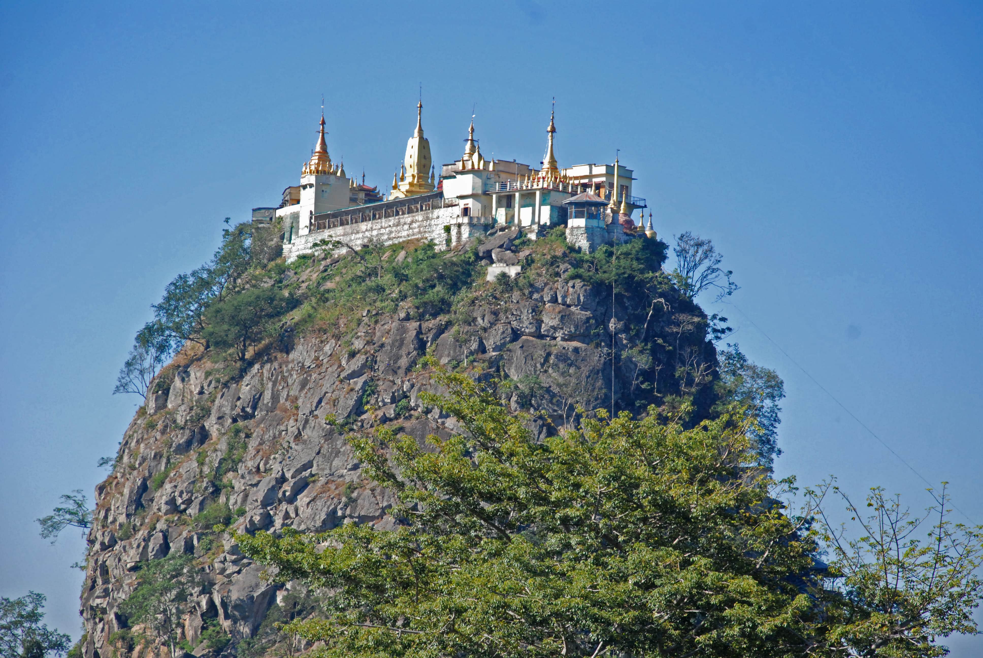 Day trip to Mount Popa from Bagan, day trip Mount Popa