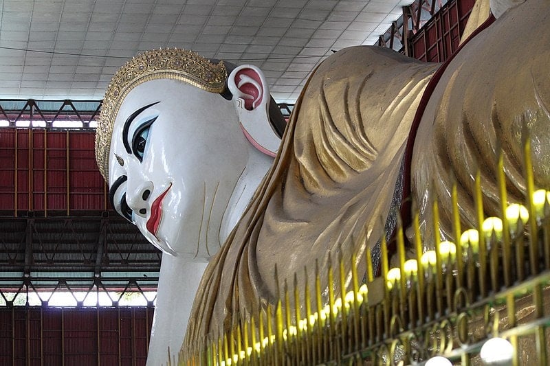 Reclining Budha in Yangon