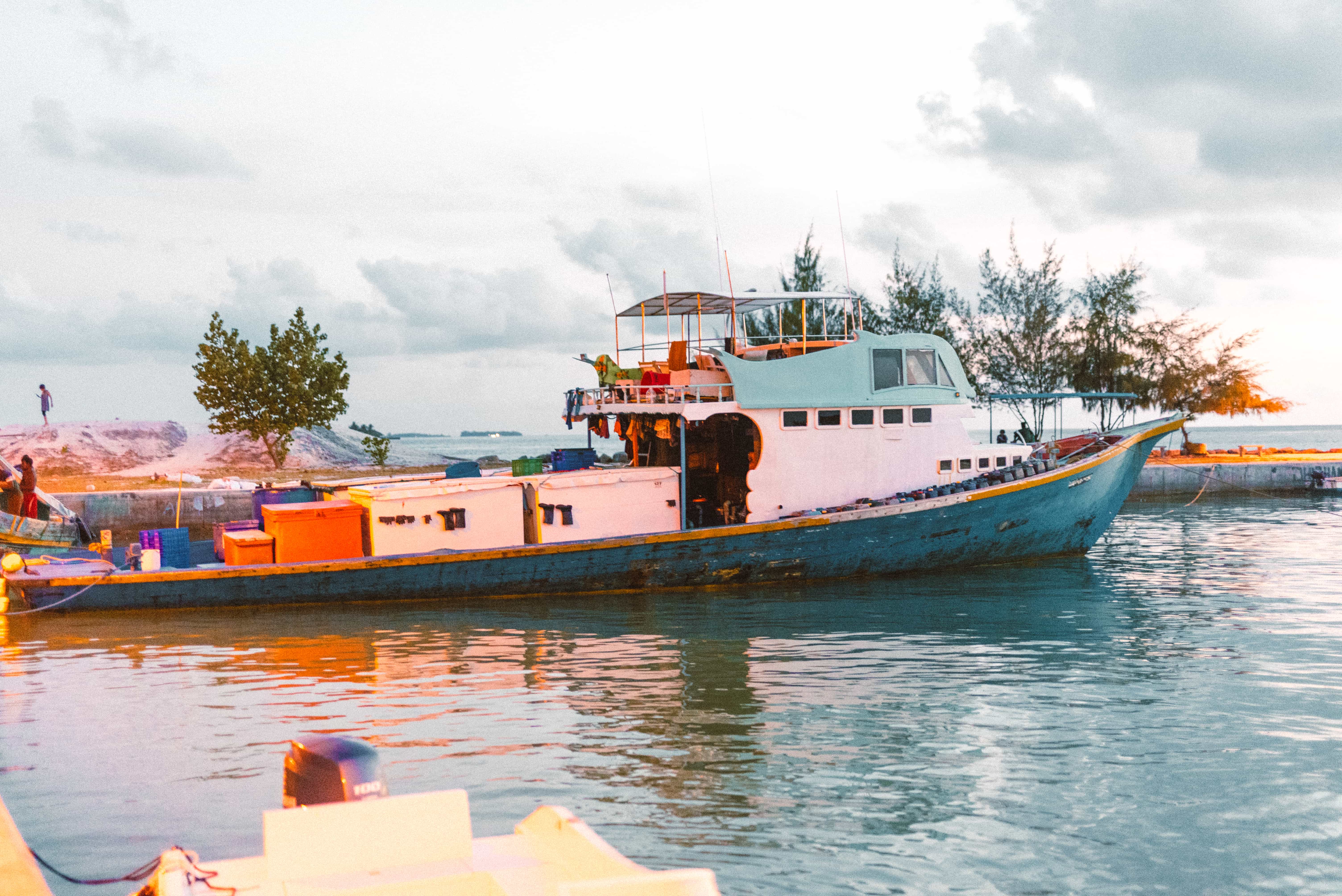 Speed Boat Vs Slow Boat in Maldives