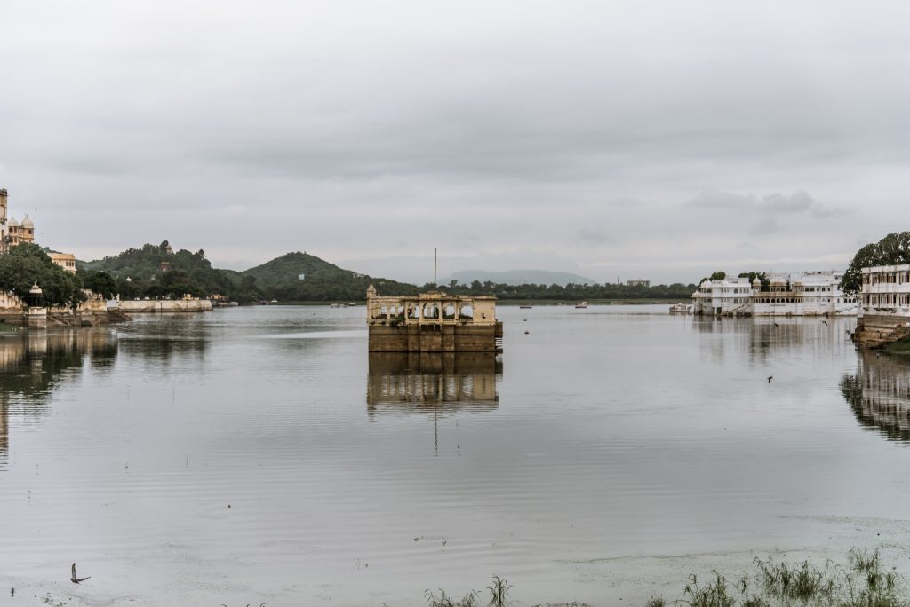  Udaipur travel guide, things to do in Udaipur,, Lake Pichola