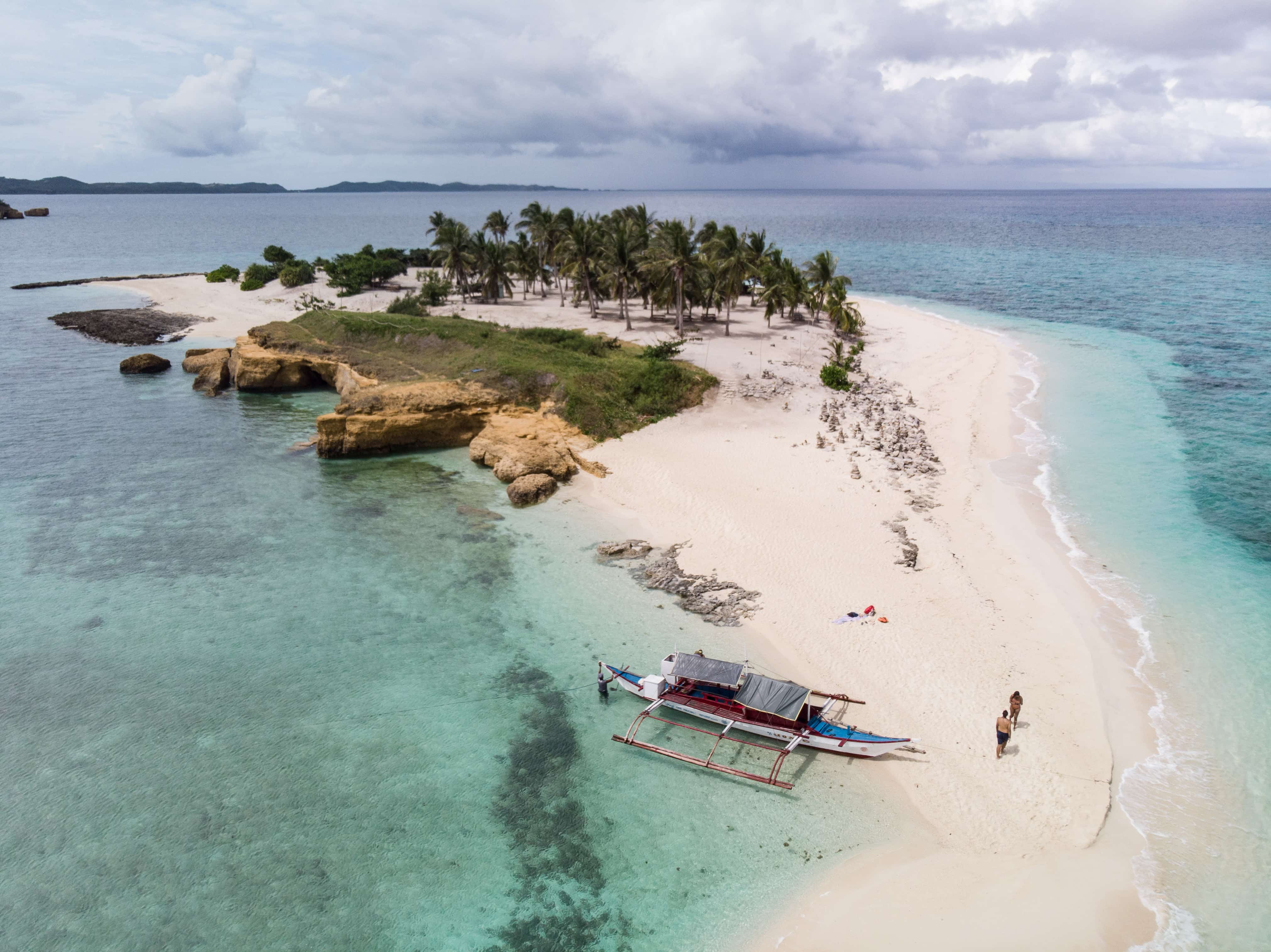Burias Island tour, Burias Island travel guide, Tinalisayan Island