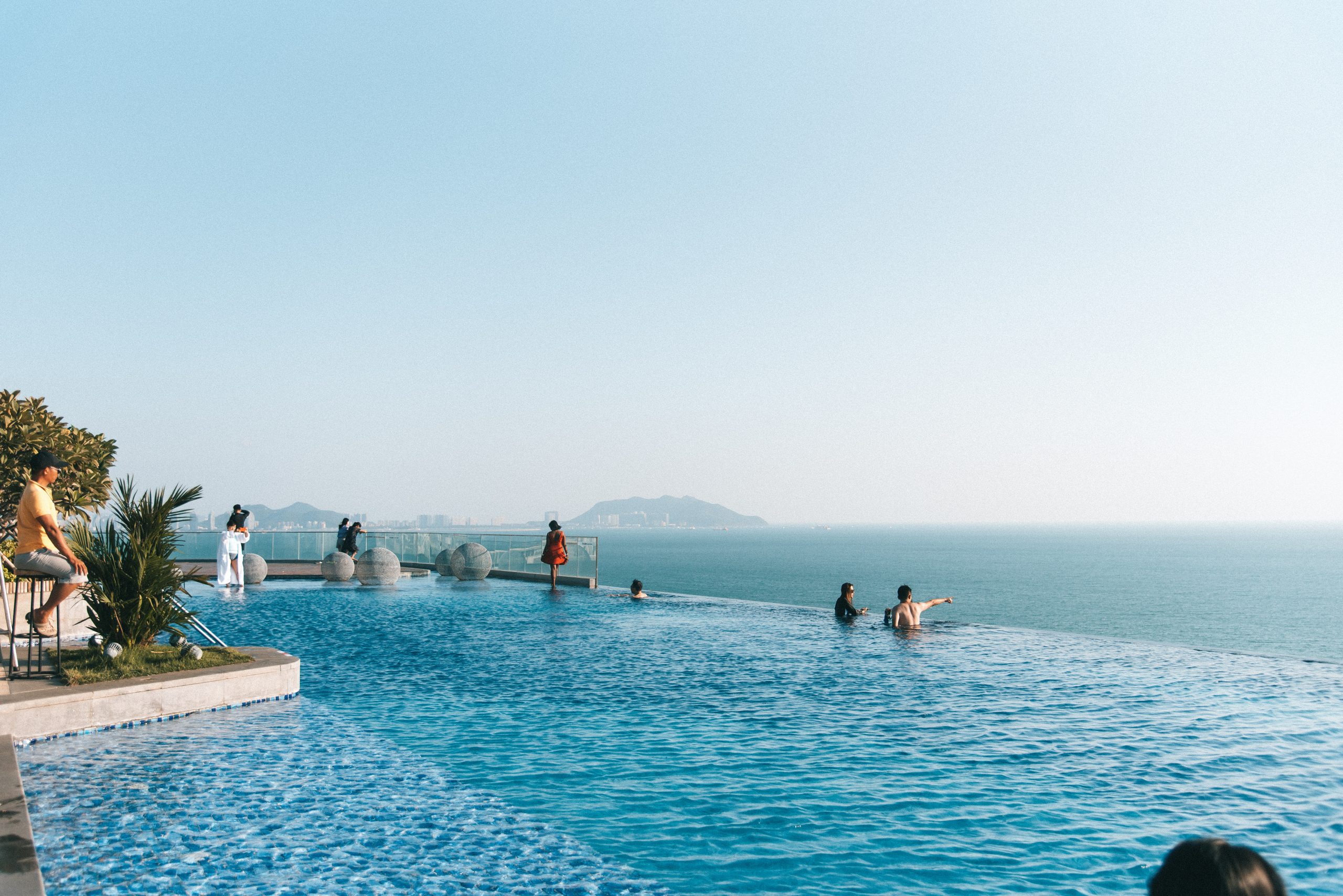  things to do in Sanya, Sanya travel guide, infinity pool in Sanya, Conifer Resort in Sanya,