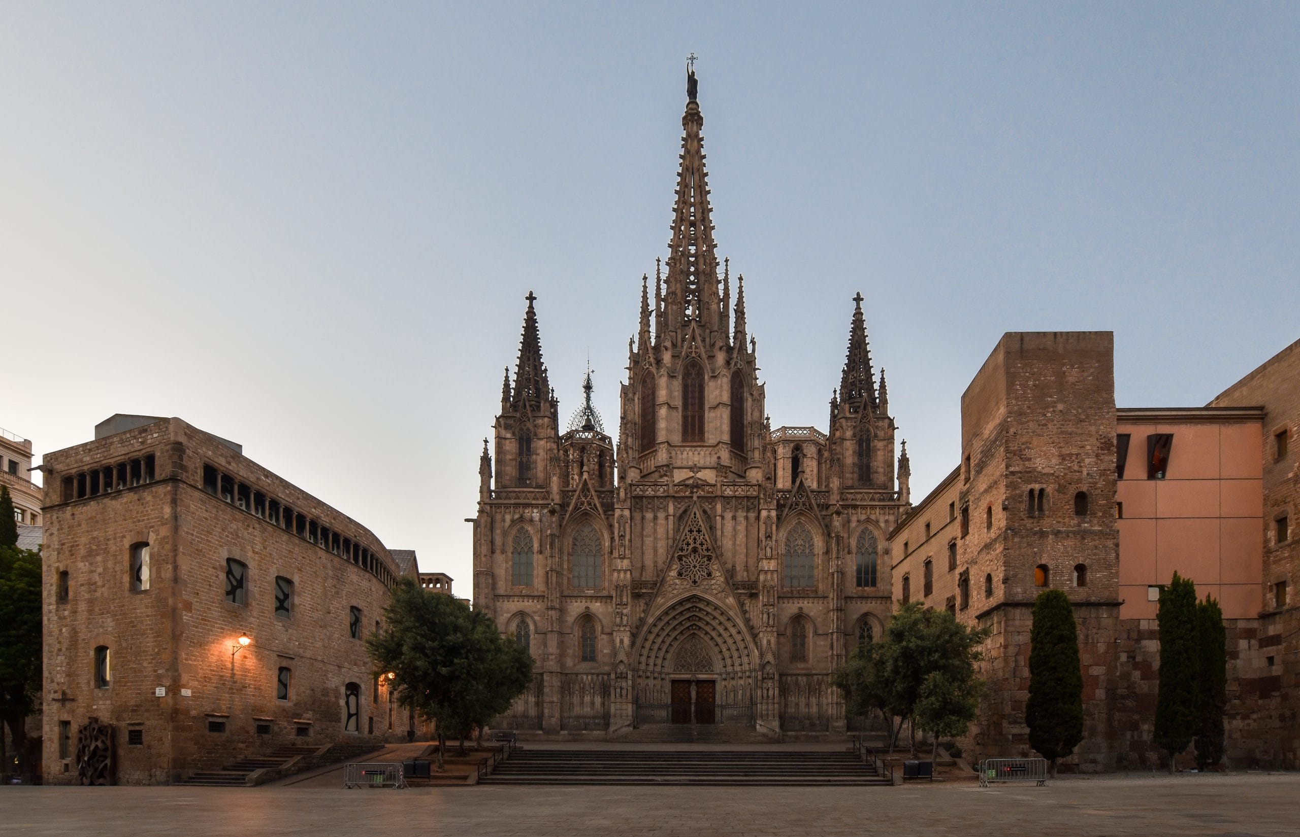 8 Reasons Why Not to Visit Barcelona And 7 Reasons To Visit