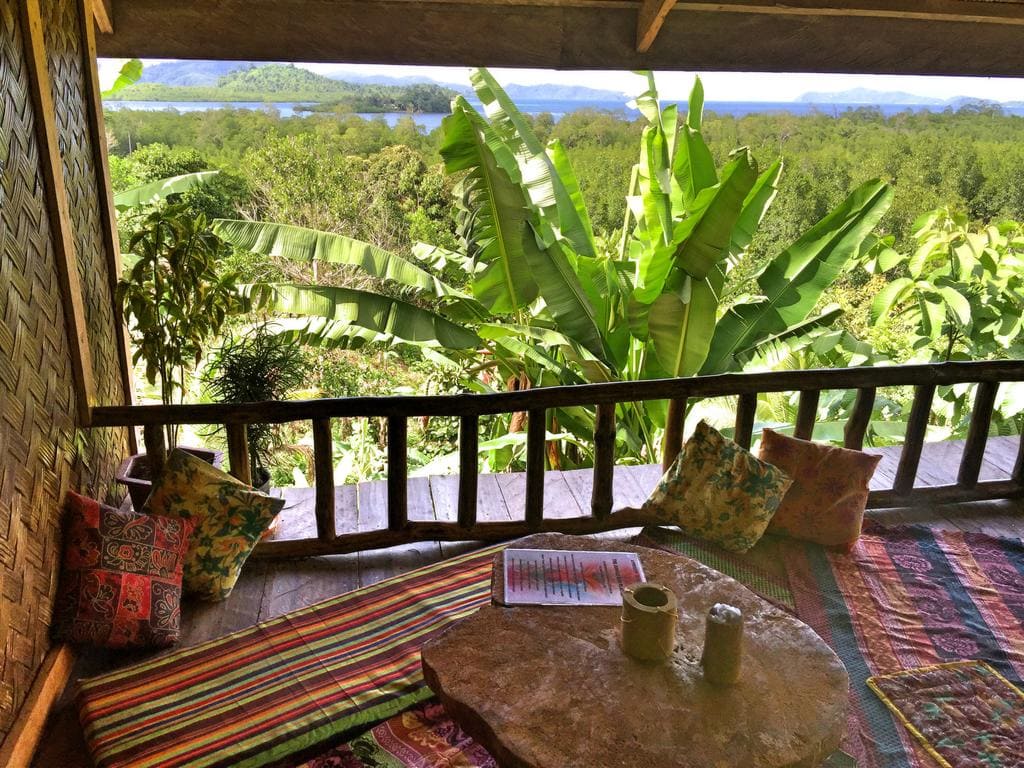 Jungle Bar Restaurant & Hut, hotels in port barton, where to stay in port barton 