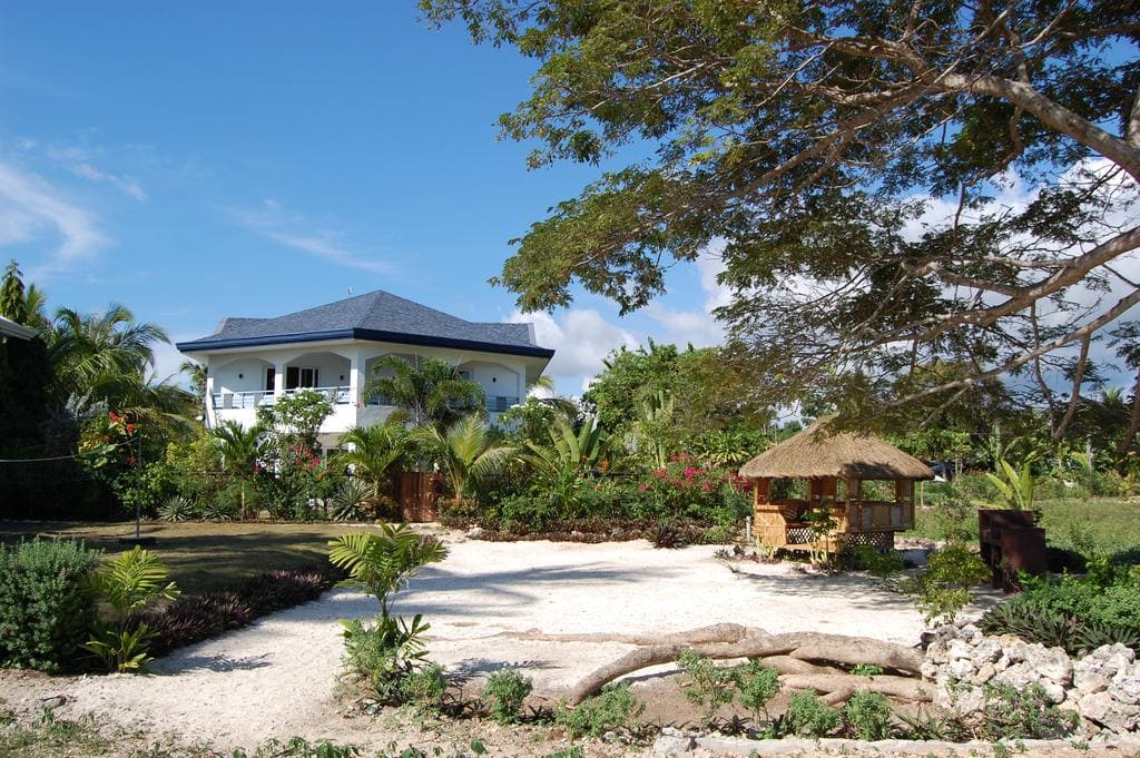 Panglao Beach House, where to stay in panglao, beach resorts in panglao, panglao hotels, panglao resorts, hotels in panglao, panglao beach resorts 