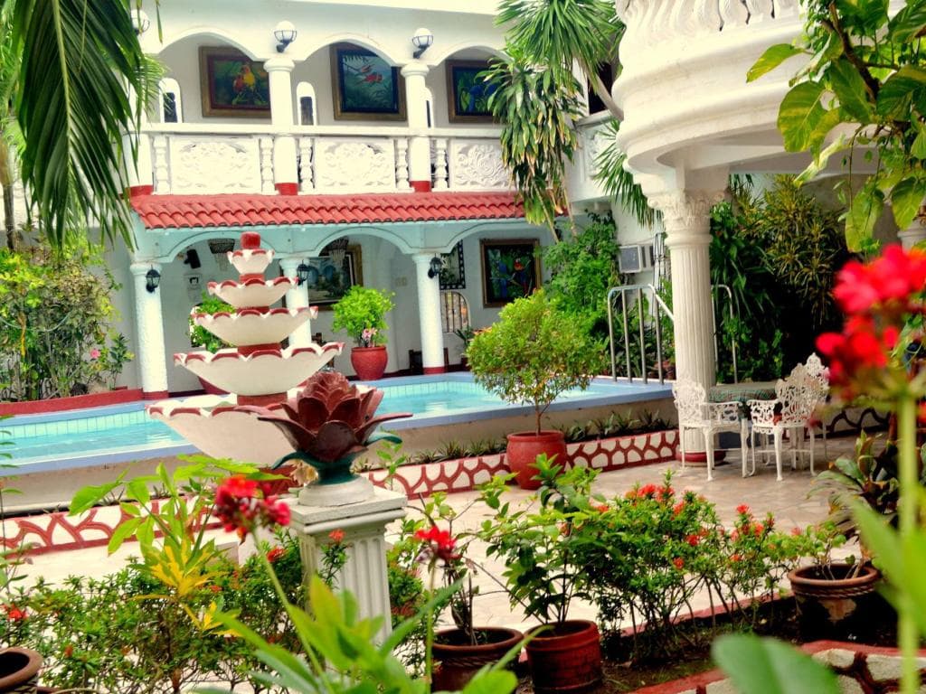 White Castle Hotel and Resort, beach resorts in calatagan, calatagan beach resort, calatagan beach, beaches in calatagan