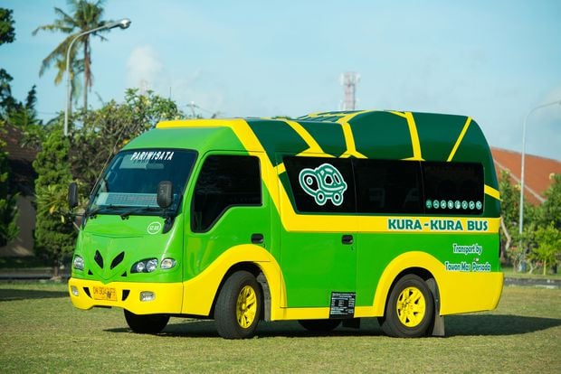 How to get from Kuta to Ubud Best Way 2 Kuta to Ubud, Kura-Kura Bus Bali, seminyak to ubud, distance from ubud to seminyak, seminyak to ubud taxi, seminyak to ubud travel time