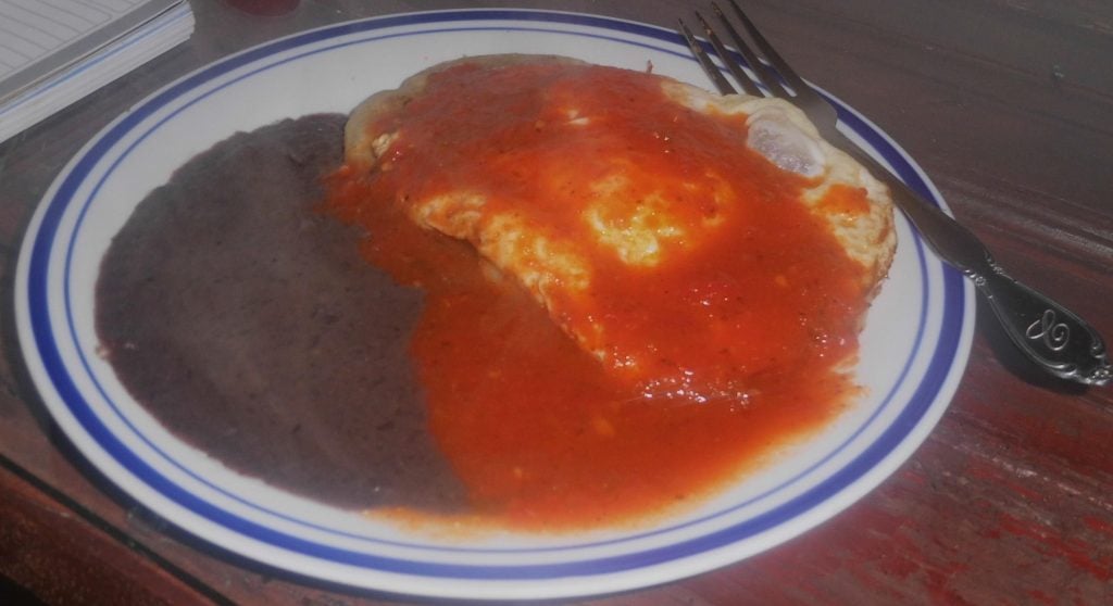 huevos rancheros, guatemala food, guatemalan food, guatemalan desserts, guatemalan tamales, guatemalan cuisine, guatemalan dishes, guatemala dishes, guatemalan street food, dishes from guatemala