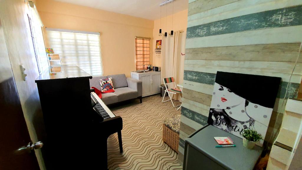 Josephine's Bunker, hotels in legazpi city, hotels in legazpi, legazpi hotels