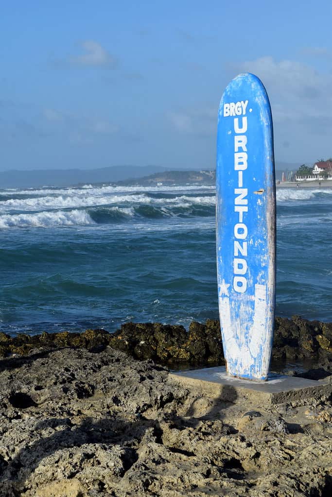 Urbiztondo Beach in San Juan, La Union 3 Urbiztondo Beach