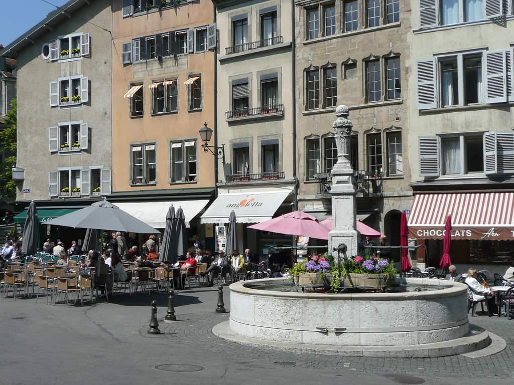 Things to do in Geneva, Geneva tourist spots, Place du Bourg-de-Four