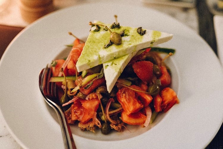 Don’t Do This in Greece: 20 Things Not to Do in Greece