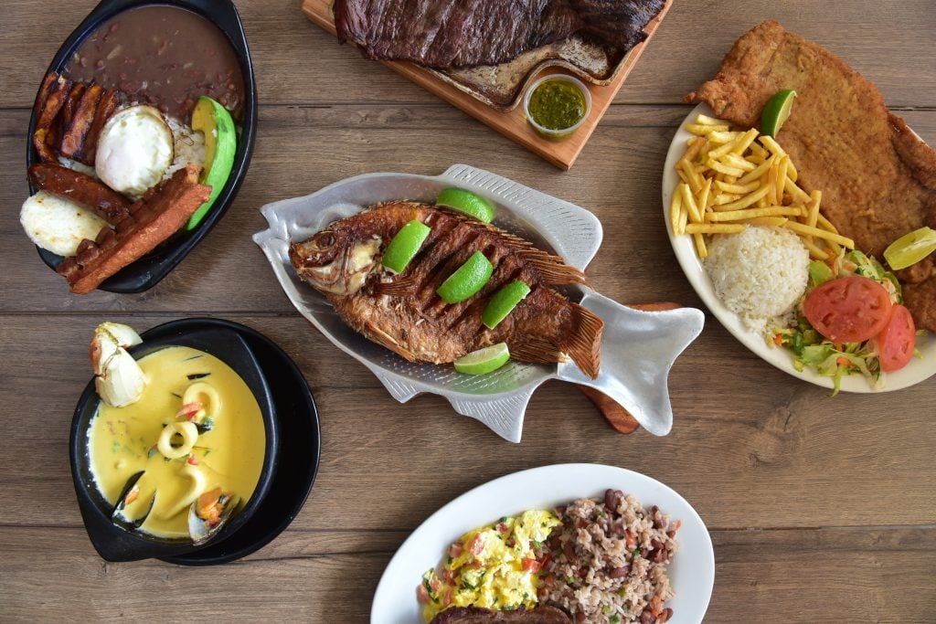 Costa Rican food, food in Costa rica, costa rican dishes, Costa Rican cuisine, Fried Snapper