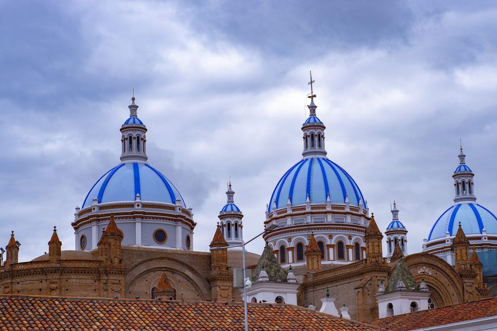 Ecuador Travel Tips, things to know before visiting Ecuador, facts about Ecuador, Cuenca