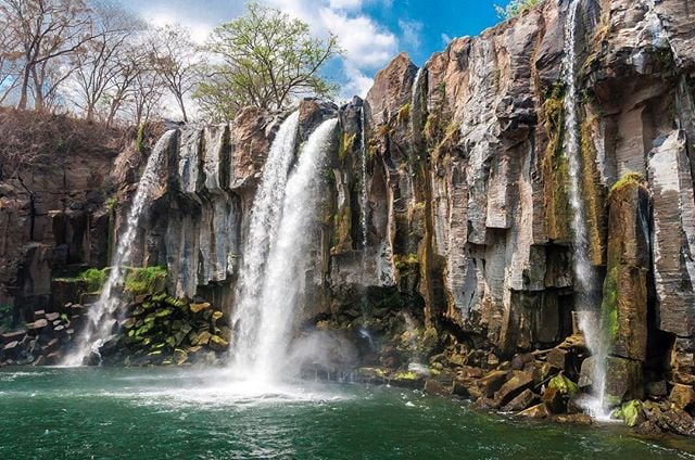 most instagrammable places in Guatemala, instagrammable spots Guatemala, Los Amates Waterfall