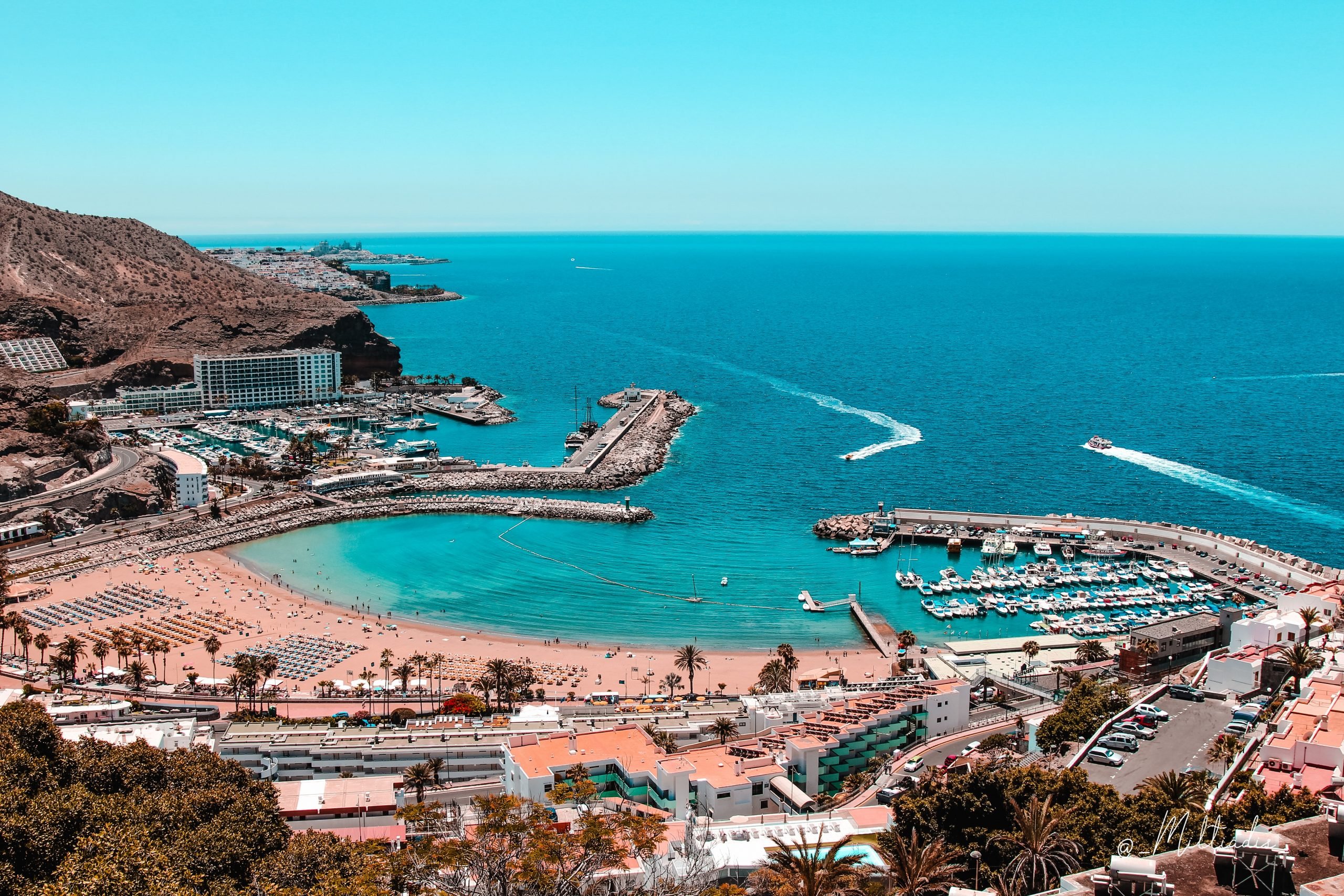 The Best Places to Go for a Sunny Break 1 How To Get From Gran Canaria Airport To City Center - All Possible Ways