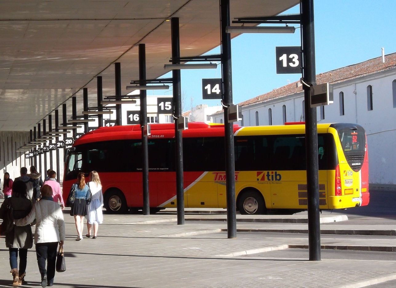 How To Get From Menorca Airport To Ciutadella Best Way 2 How To Get From Menorca Airport To Ciutadella Best Way, Bus from Menorca Airport to Ciutadella, Menorca Airport to Ciutadella, cheapest way from Menorca Airport to Ciutadella, private trasnfer from Menorca Airport to Ciutadella, taxi from Menorca Airport to Ciutadella, shuttle bus from Menorca airport to Ciutadella