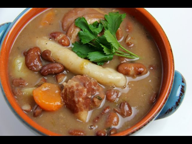 food in Jamaica, jamaican food, jamaican cuisine, jamaican dishes, jamaican drinks, jamaican appetizers, jamaican traditional food, Jamaican red peas soup