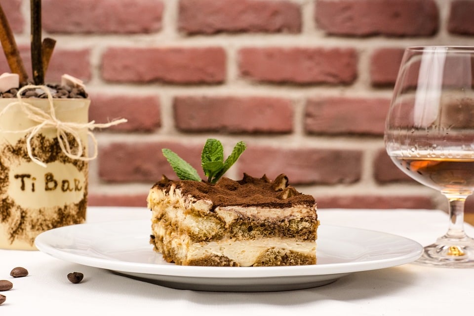 Tiramisu, Italian Food, Italian cuisine, traditional Italian food, food in Italy, Italian dishes
