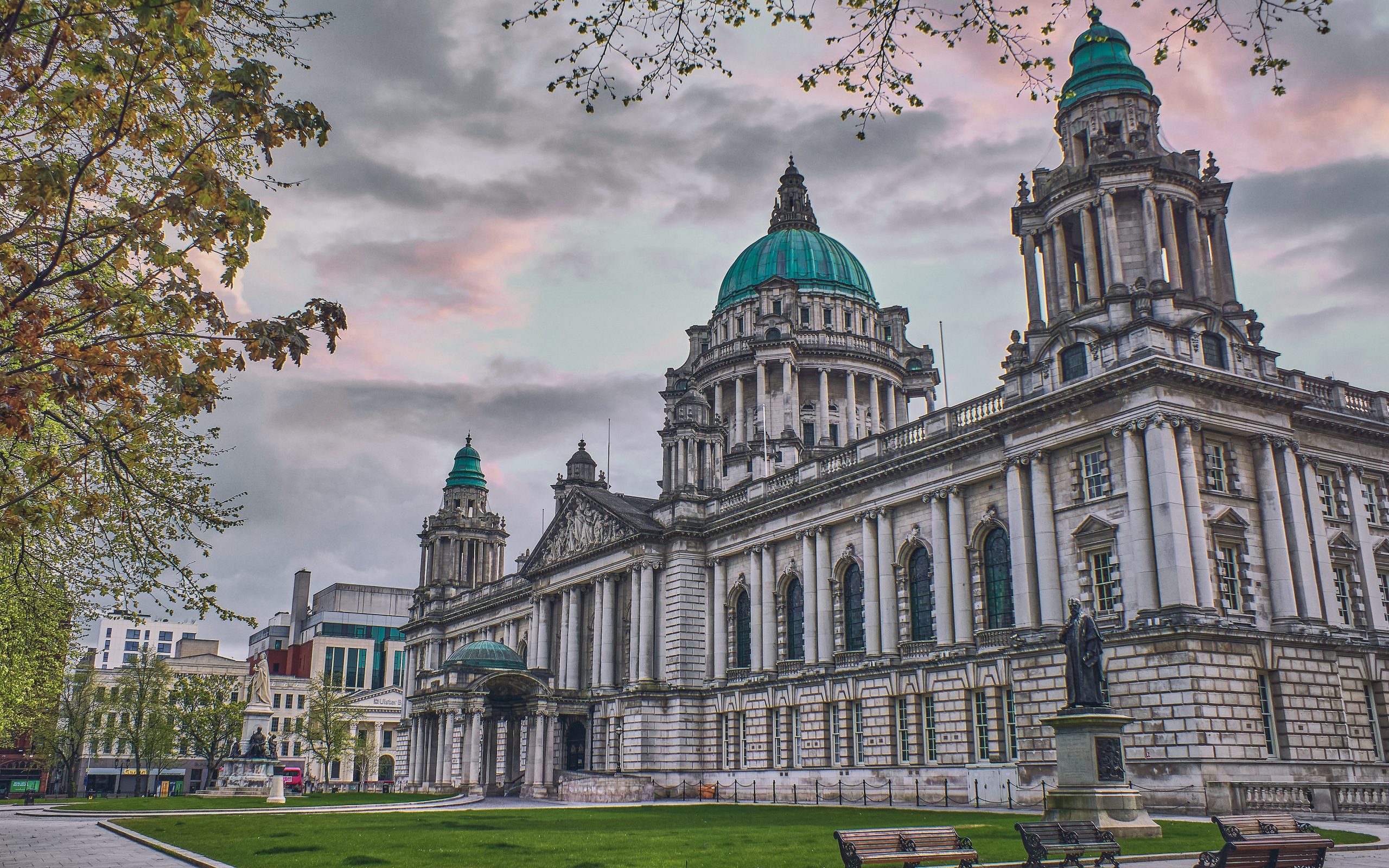 How To Get From Dublin Airport To Belfast - All Possible Ways